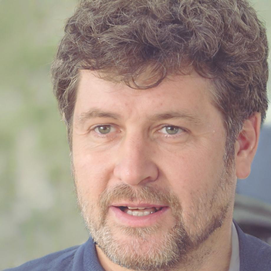 Dr. Marcus Weber, Gründer und Finanzanalyst